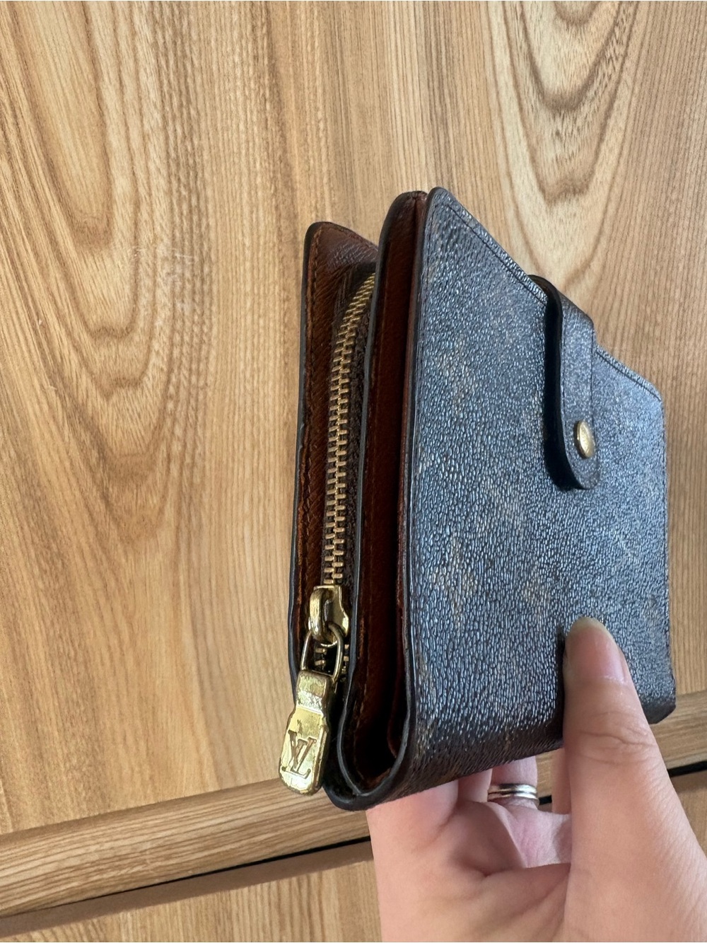 Auth Louis Vuitton monogram passport wallet - Picture 13 of 14